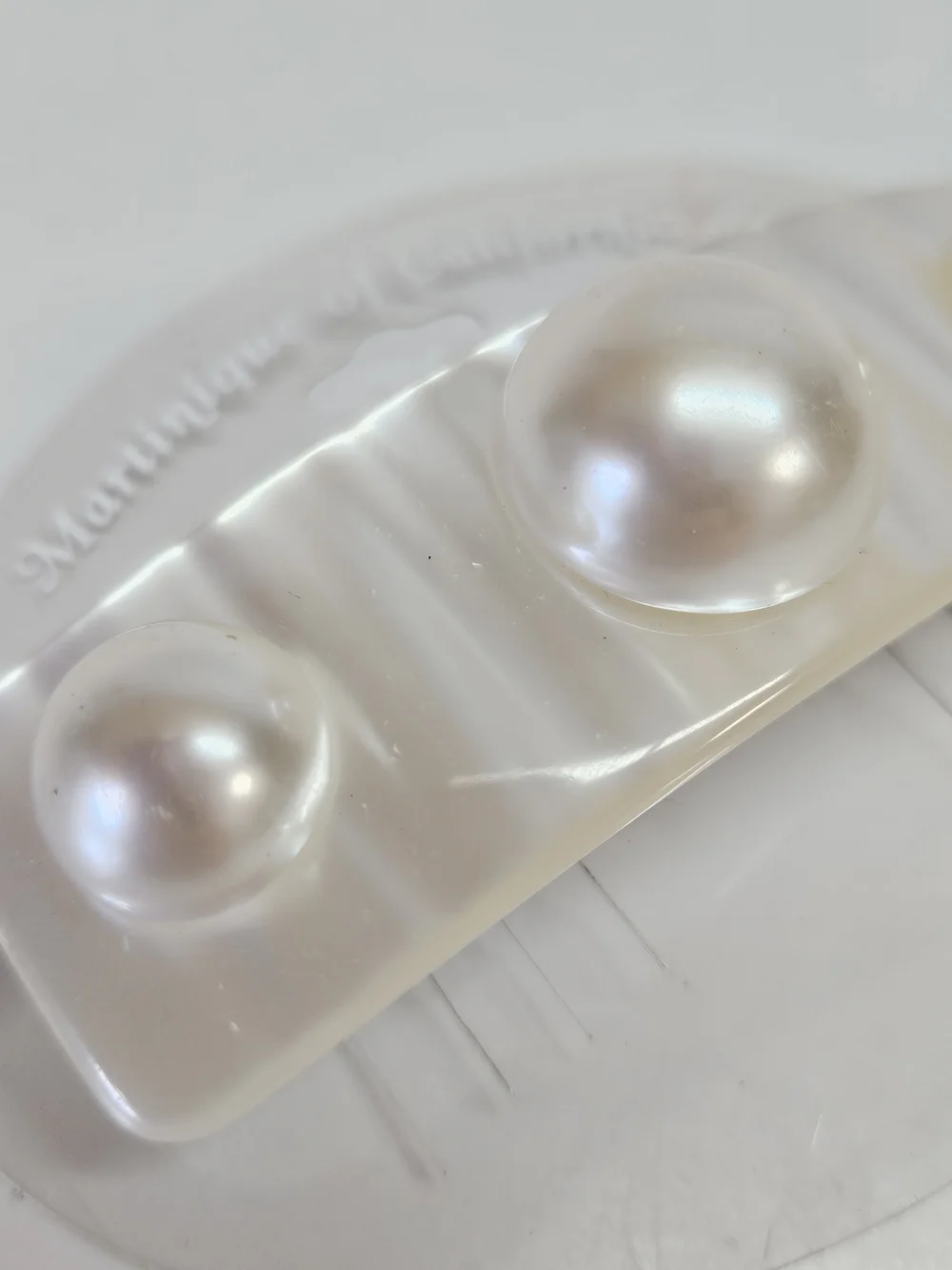 NEW VINTAGE 90s Martinique Pearlized White Lucite Hair Barrette Clip French Clip
